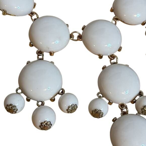 Vintage acrylic bubble necklace - Gem Vintage White Acrylic Bubble Bib Statement Necklace Gold Tone Mod 25”